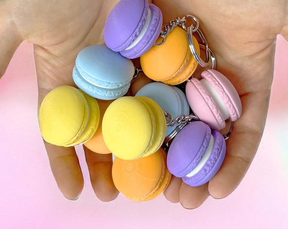 Macaron keychain clicker